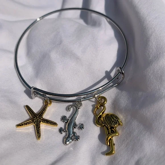 Brand New! Handmade! Adjustable Charm Bangle Bracelet! - Picture 4 of 7